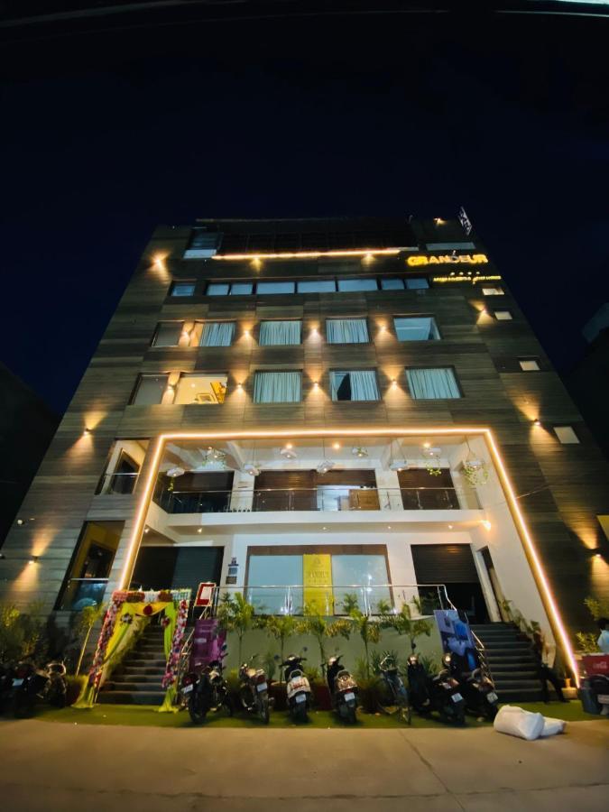 Hotel Ss Grandeur Lucknow Exterior foto